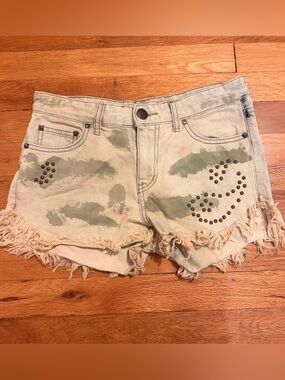 Free People Studded Distressed Jean Shorts‎ Size 25